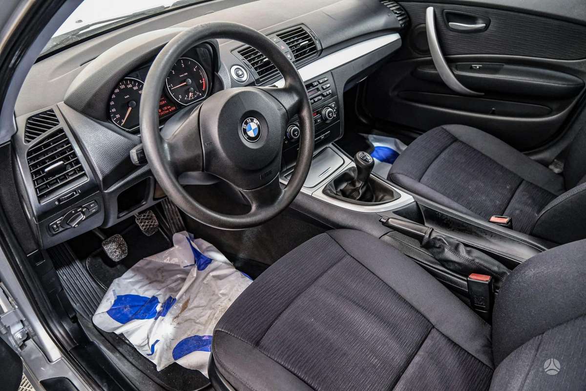 BMW 118, 2.0 l., Хэтчбек