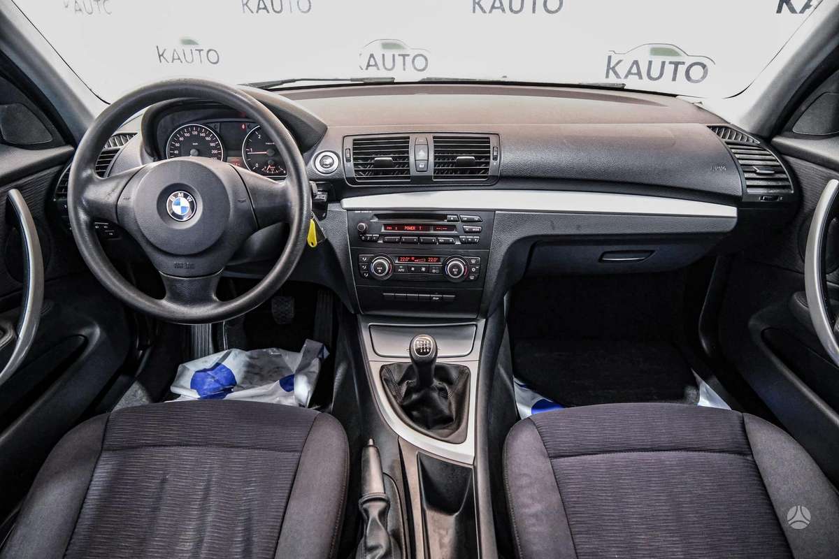 BMW 118, 2.0 l., Хэтчбек