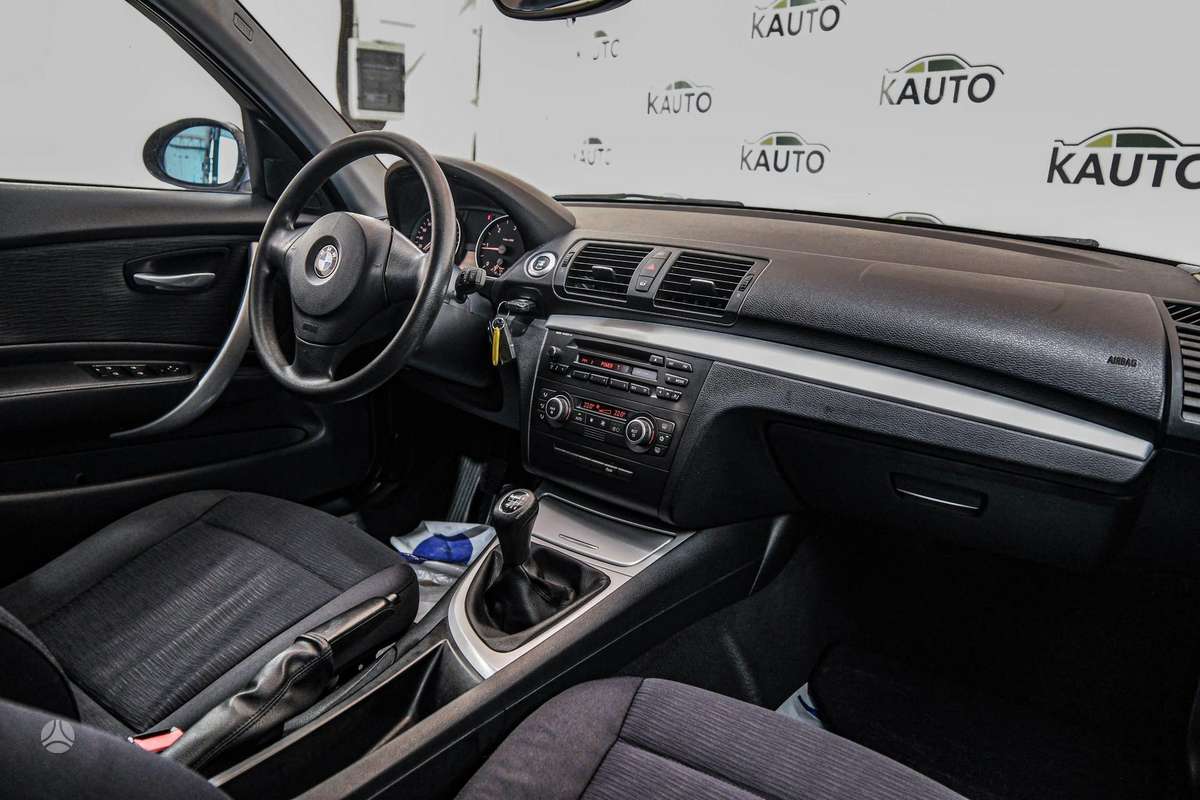 BMW 118, 2.0 l., hatchback