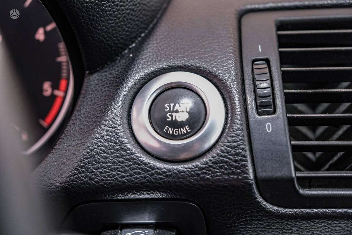 BMW 118, 2.0 l., hatchback