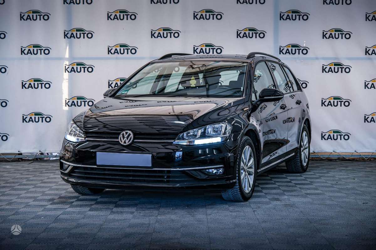 Volkswagen Golf - 1
