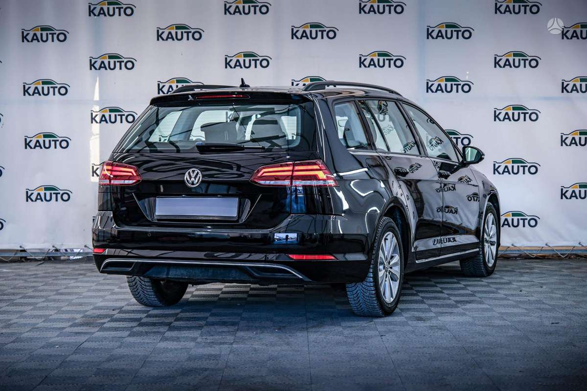 Volkswagen Golf - 3