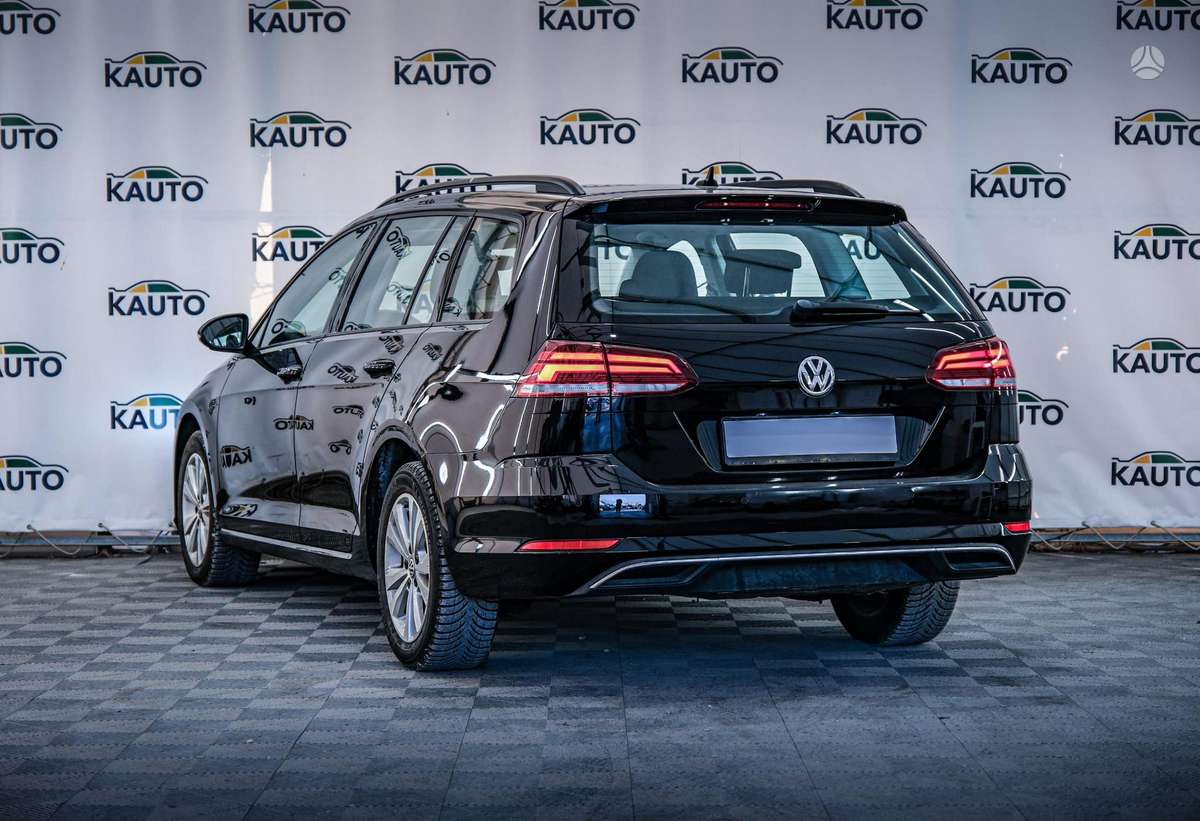 Volkswagen Golf - 4