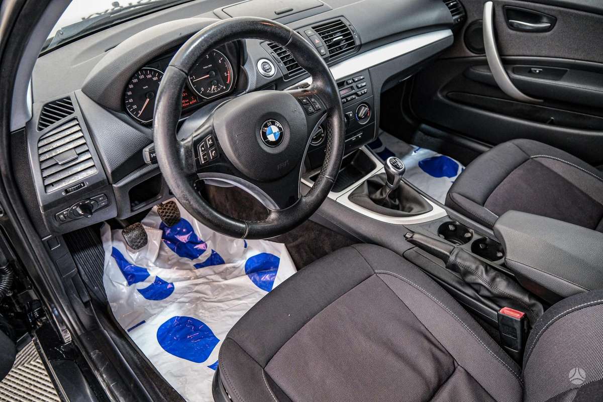 BMW 118, 2.0 l., hatchback