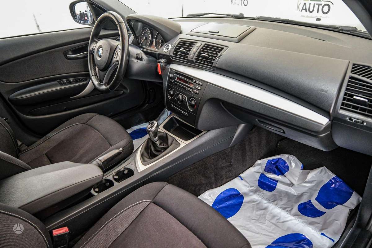 BMW 118, 2.0 l., hatchback