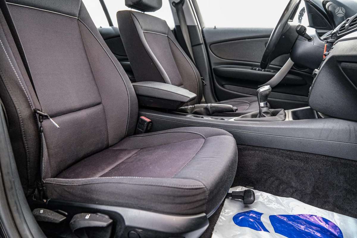 BMW 118, 2.0 l., hatchback