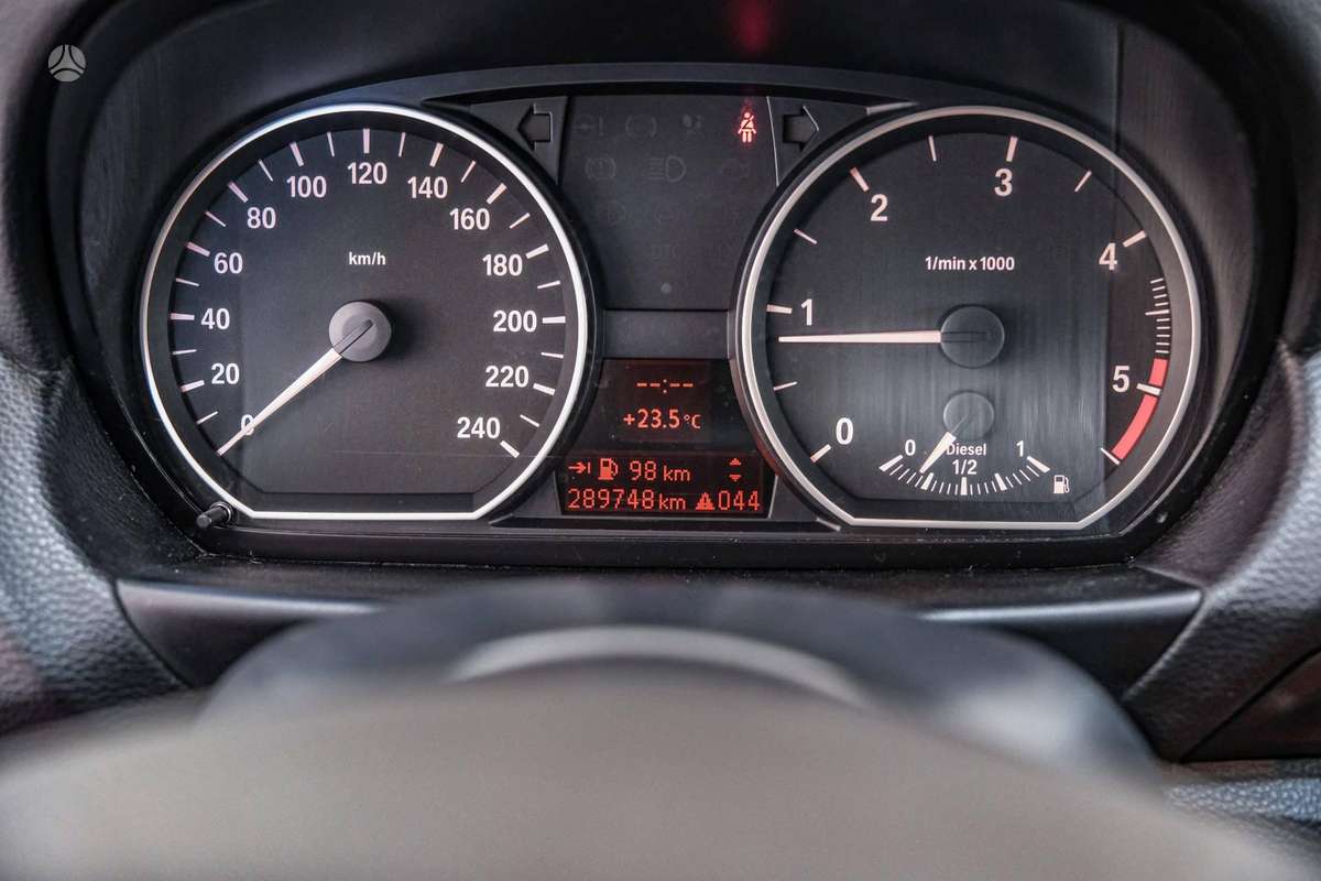 BMW 118, 2.0 l., hatchback