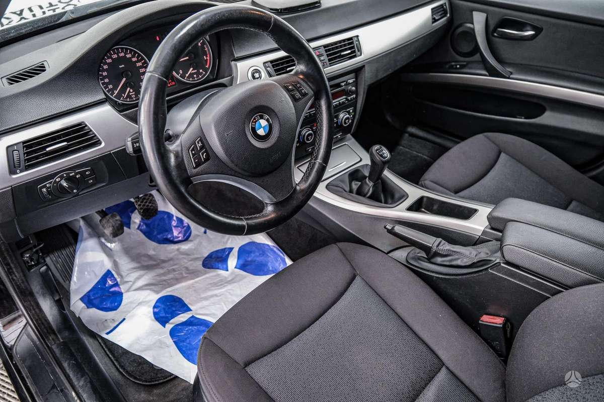 BMW 320, 2.0 l., universalas