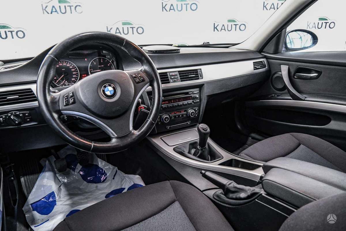 BMW 320, 2.0 l., universalas