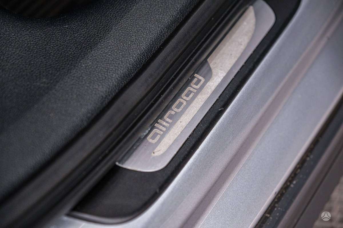 Audi A6 allroad, 3.0 l., Универсал
