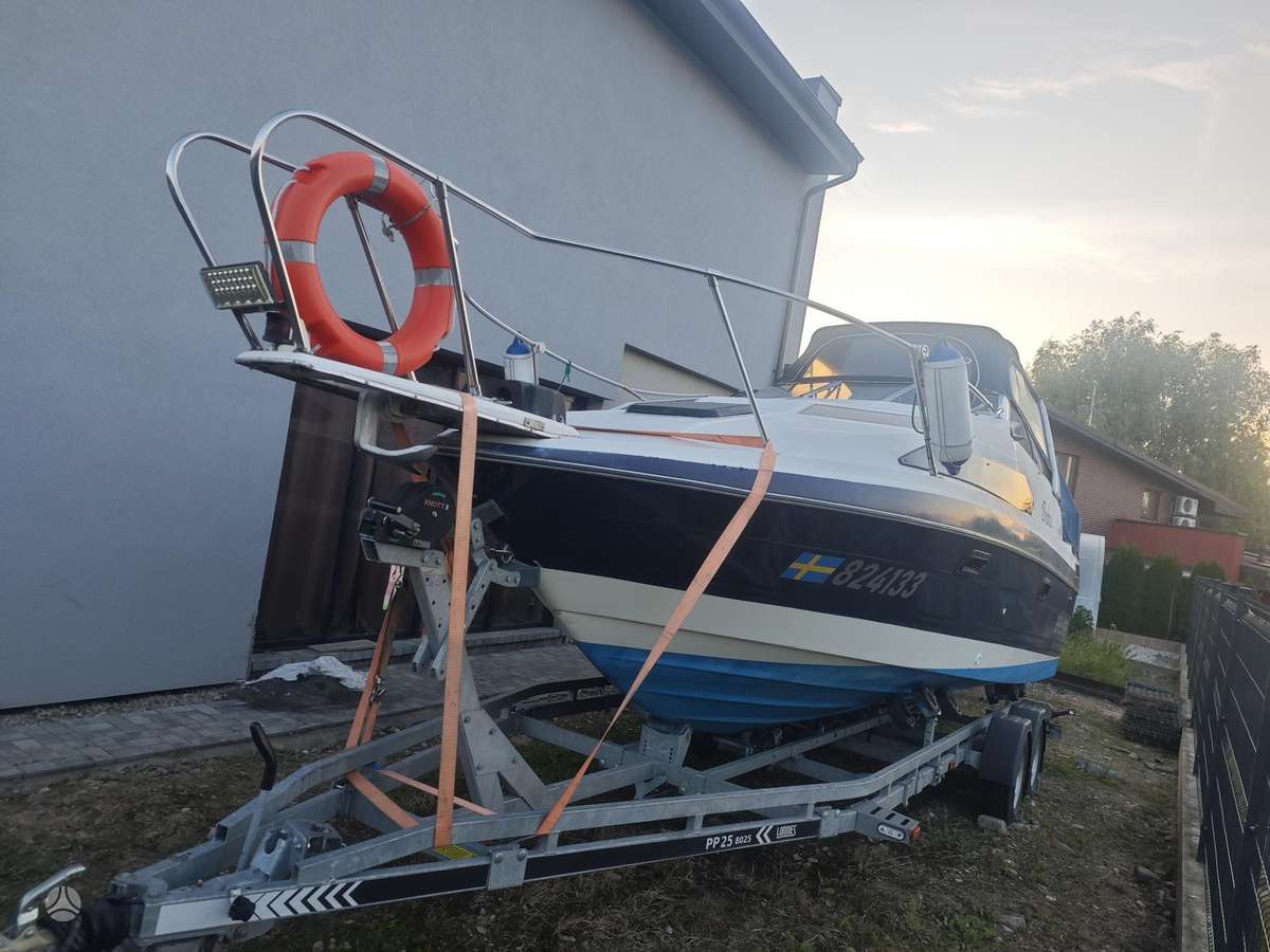 Bayliner 2450 siera, яхты / катера