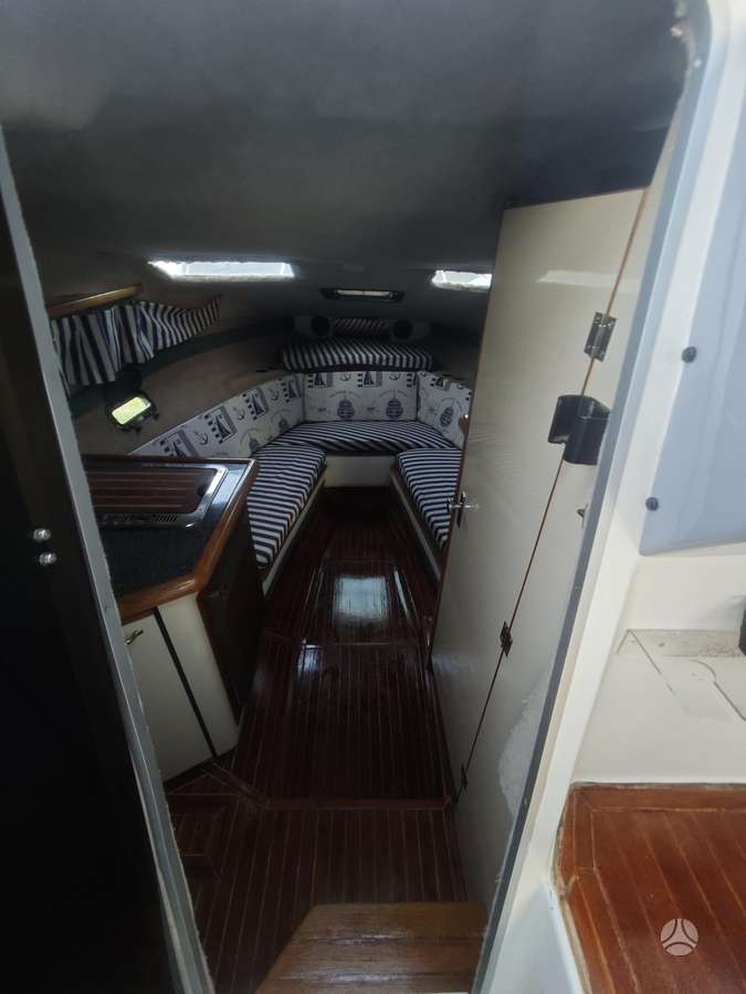 Bayliner 2450 siera, яхты / катера