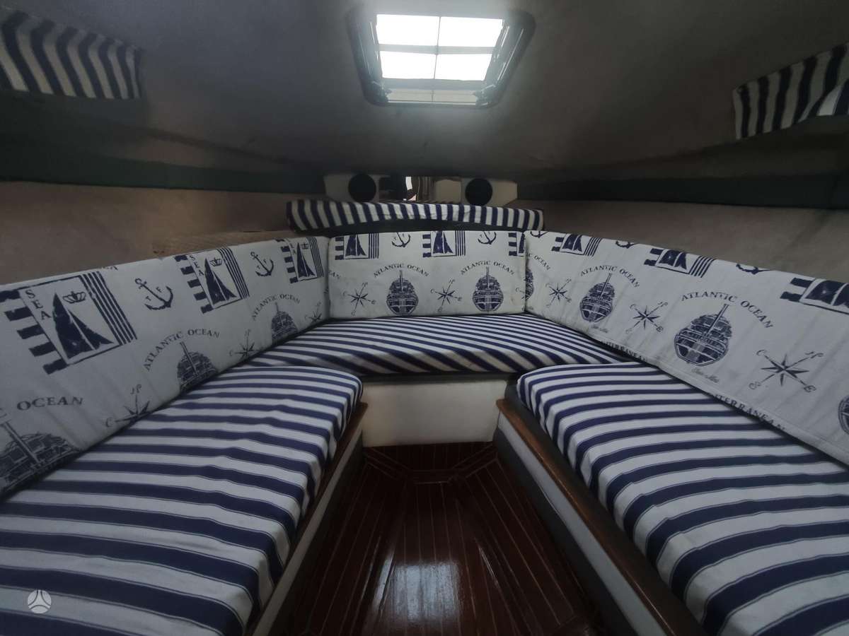 Bayliner 2450 siera, яхты / катера