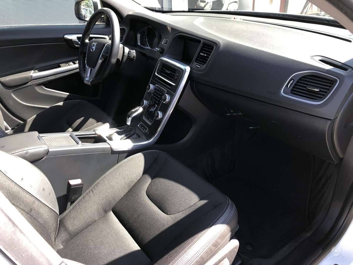 Volvo V60, 2.4 l., Универсал
