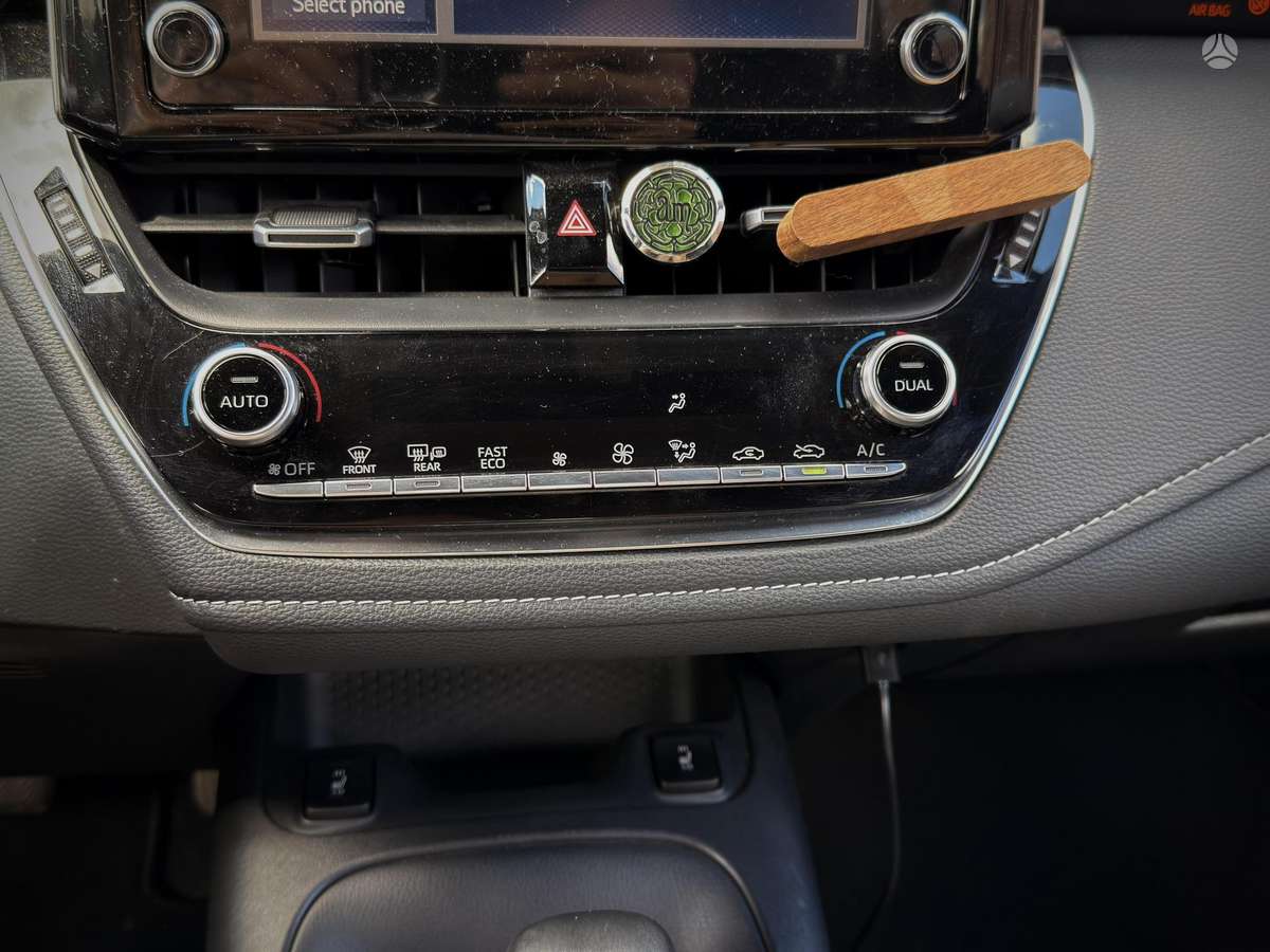 Toyota Corolla, 1.2 l., hatchback