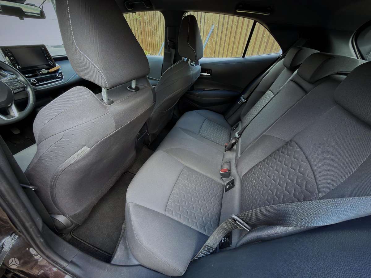 Toyota Corolla, 1.2 l., hatchback