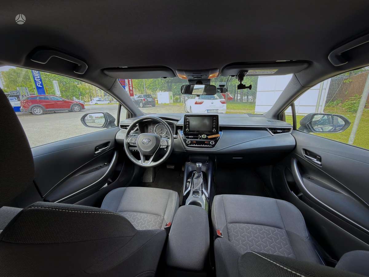 Toyota Corolla, 1.2 l., hatchback