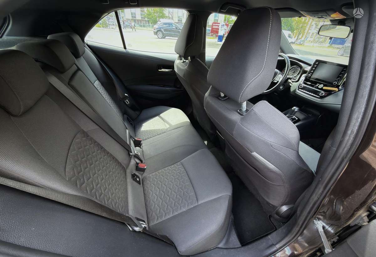 Toyota Corolla, 1.2 l., hatchback
