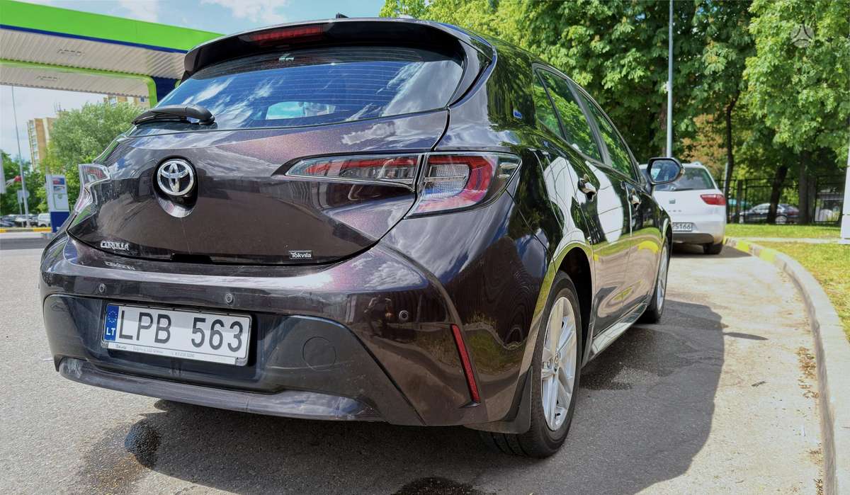 Toyota Corolla, 1.2 l., hatchback