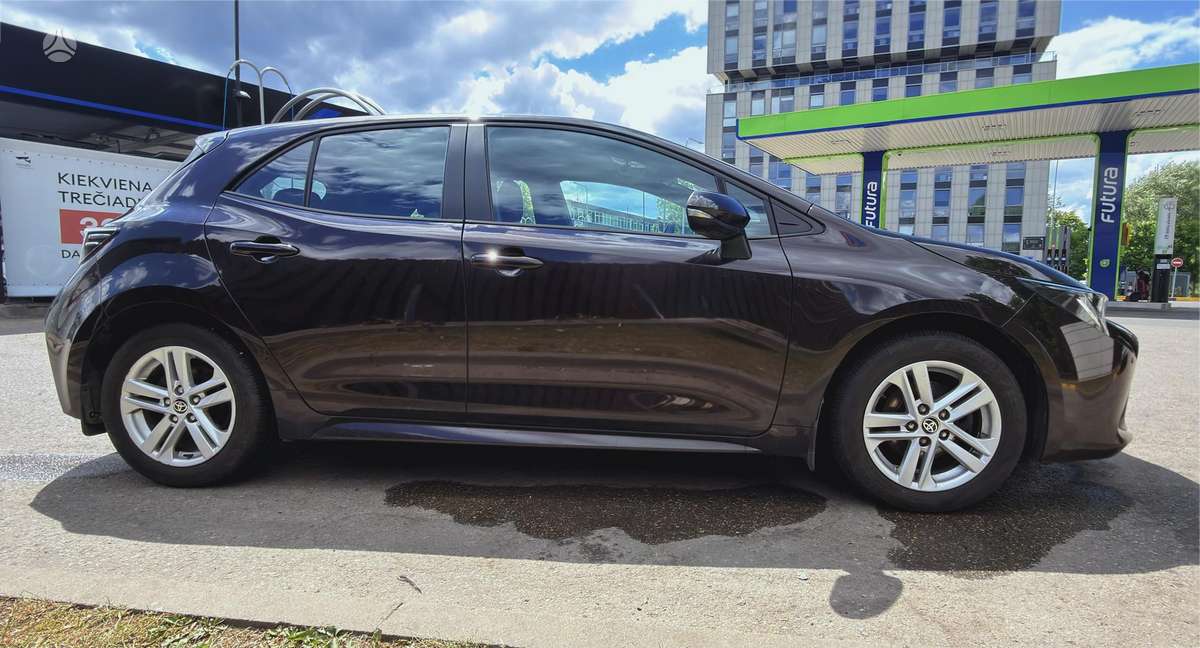 Toyota Corolla - 2