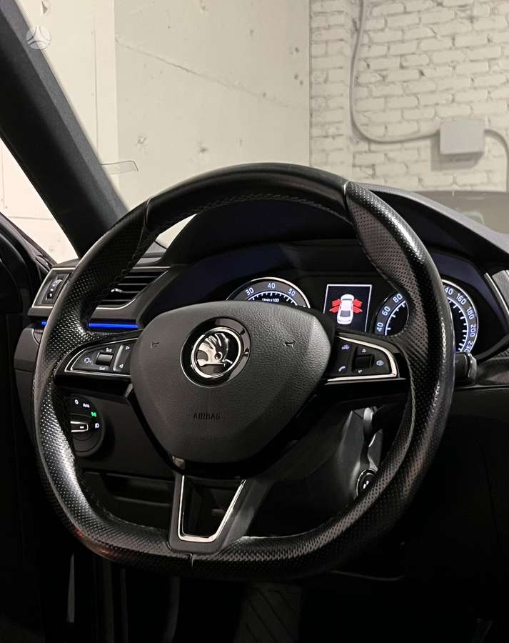 Skoda Superb, 1.4 l., hatchback