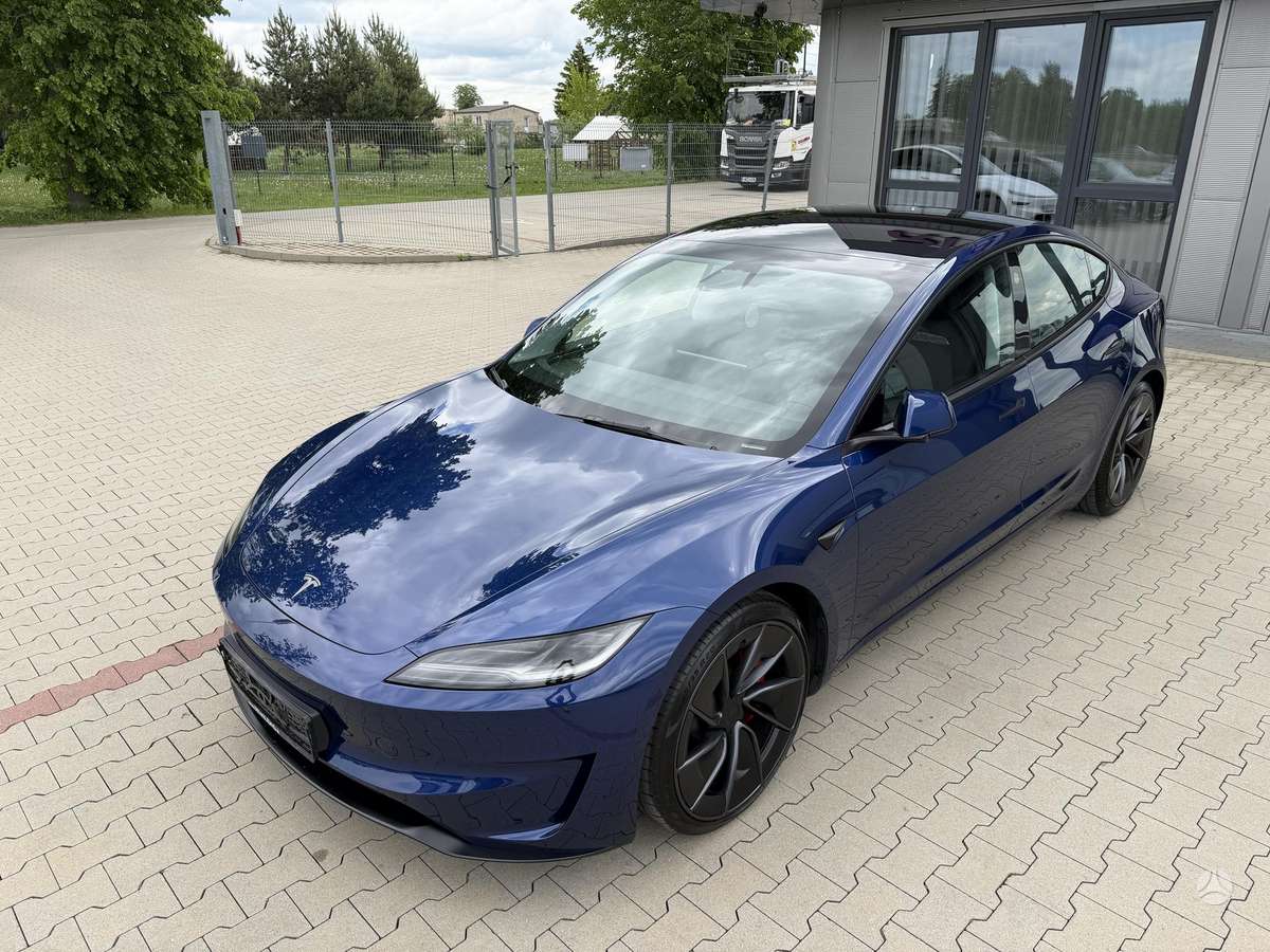 Tesla Model 3, 81 kWh, hatchback