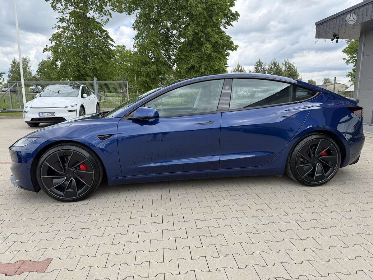 Tesla Model 3, 81 kWh, hatchback