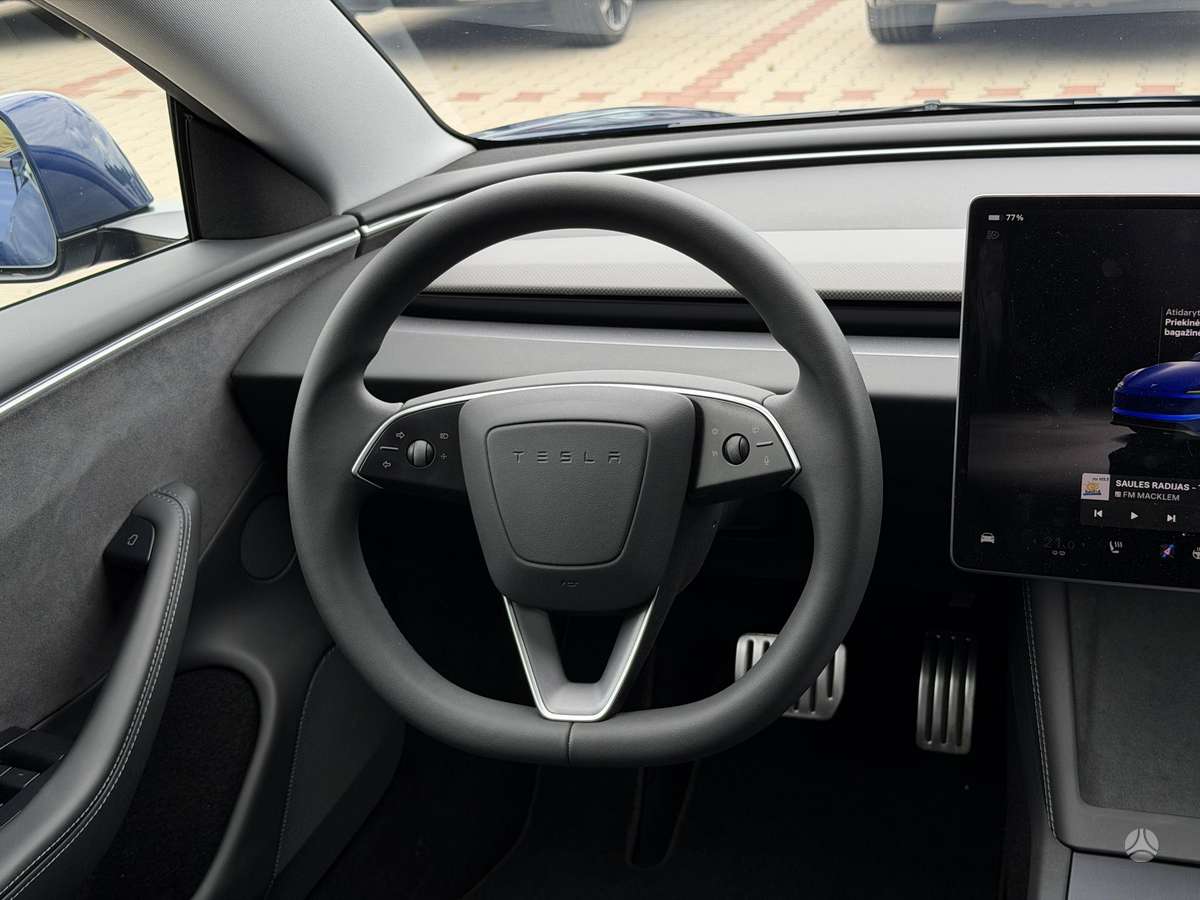 Tesla Model 3, 81 kWh, hatchback