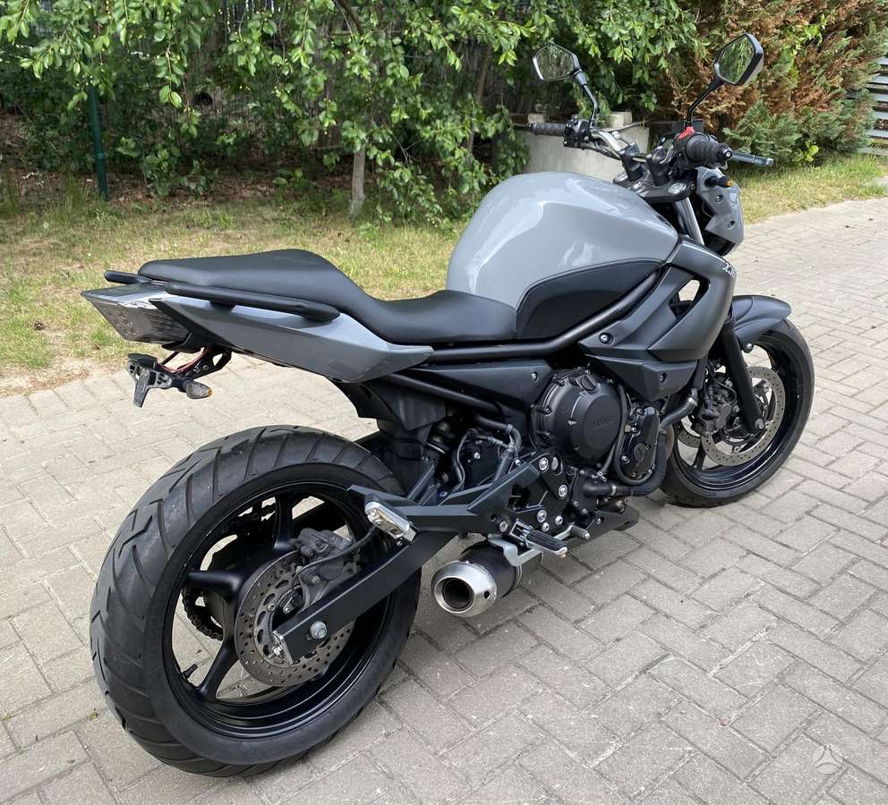 Yamaha XJ6 600cc, street / classic