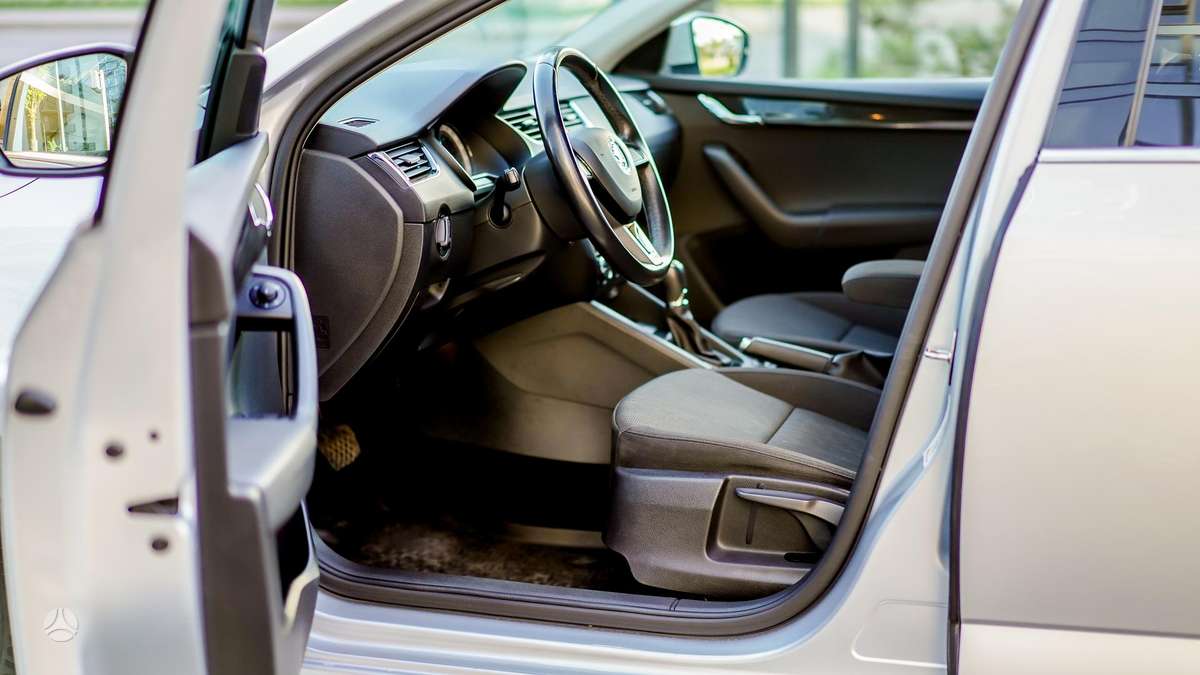 Skoda Octavia, 1.6 l., hatchback