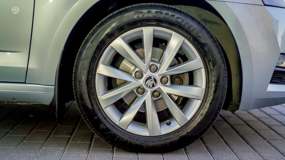 Skoda Octavia, 1.6 l., hatchback