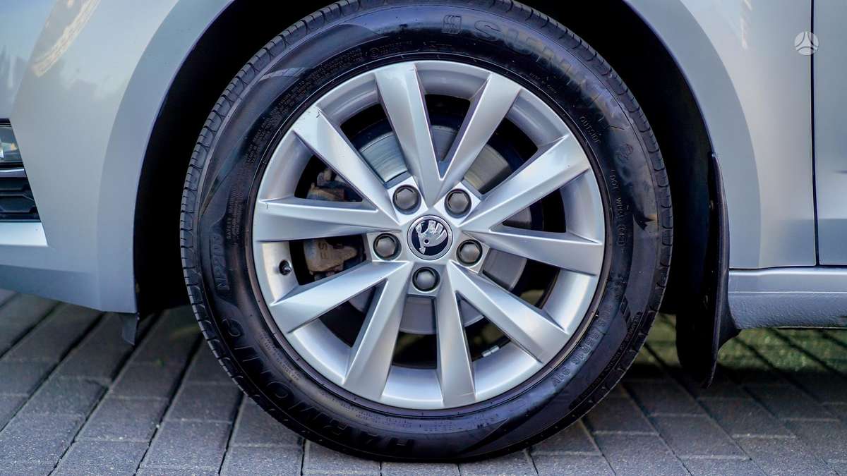 Skoda Octavia, 1.6 l., hatchback