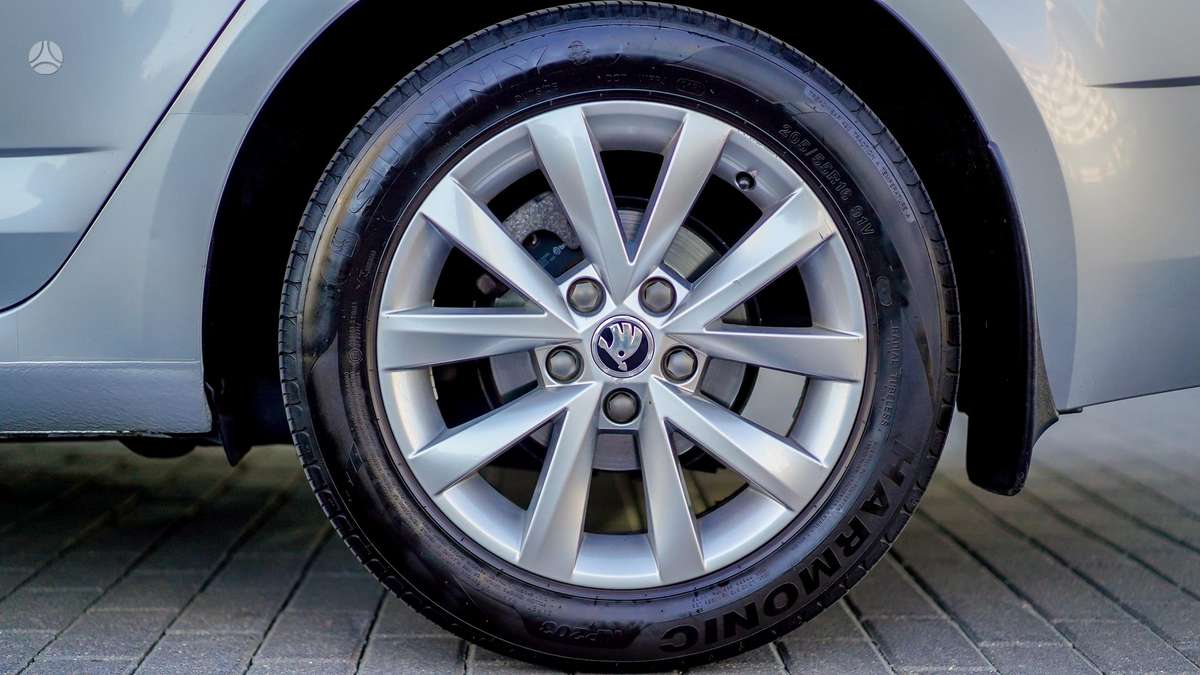 Skoda Octavia, 1.6 l., hatchback