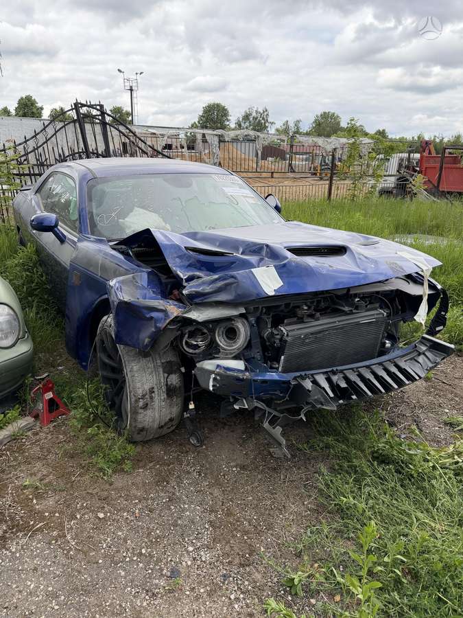 Dodge Challenger, 6.4 l., Седан
