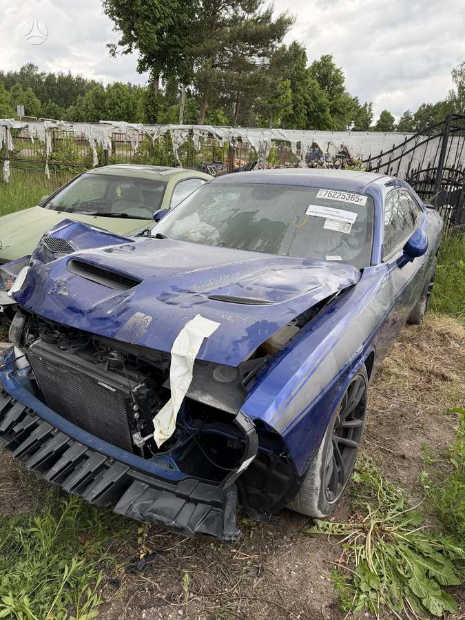 Dodge Challenger, 6.4 l., Седан