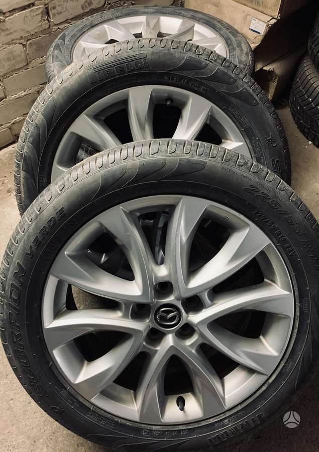 Mazda, lengvojo lydinio, R19