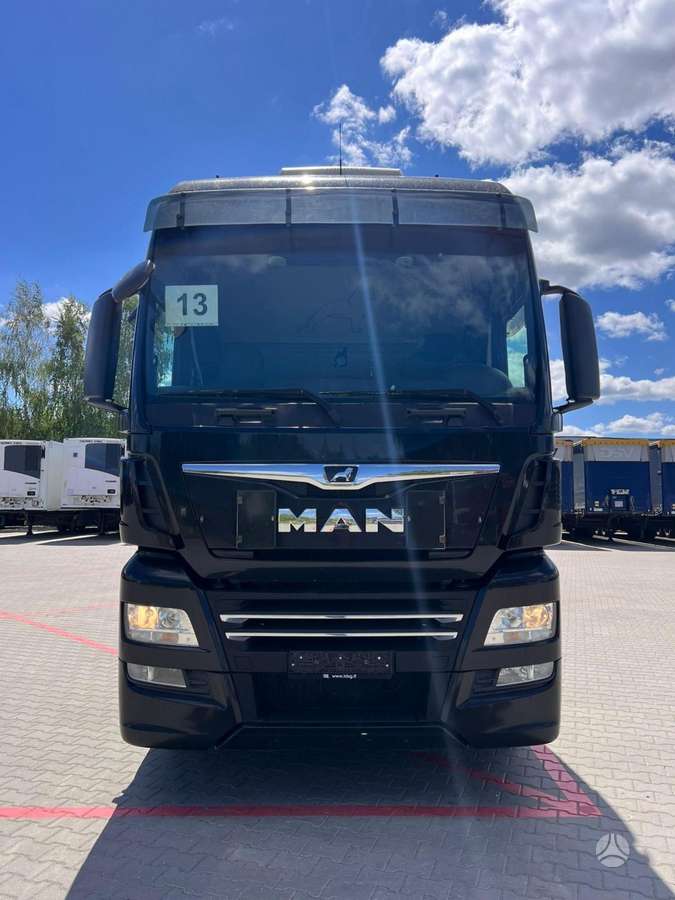 MAN TGX 18.460, double sleeper