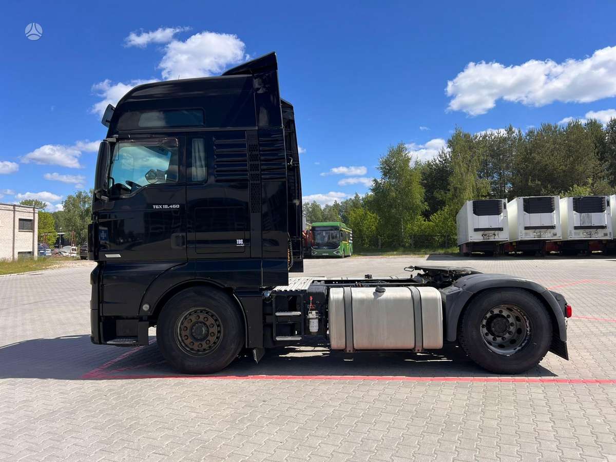 MAN TGX 18.460, double sleeper