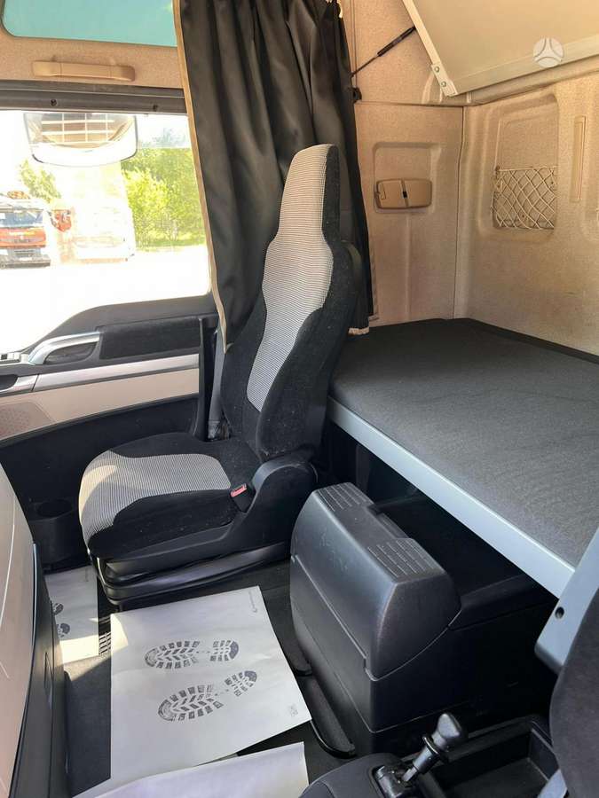 MAN TGX 18.460, double sleeper