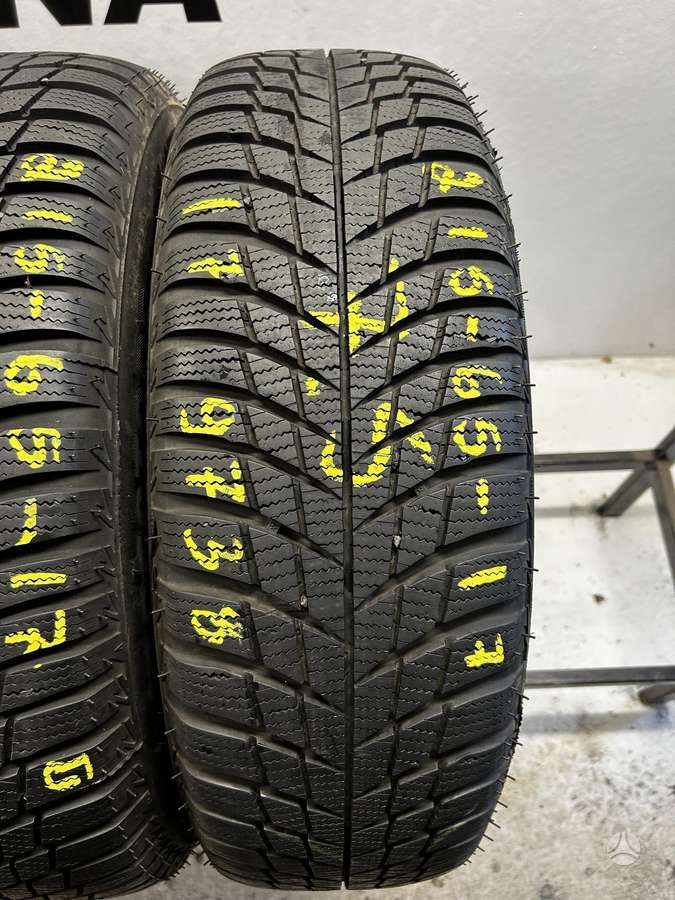 Bridgestone Blizzak LM001, winter 215/65 R17