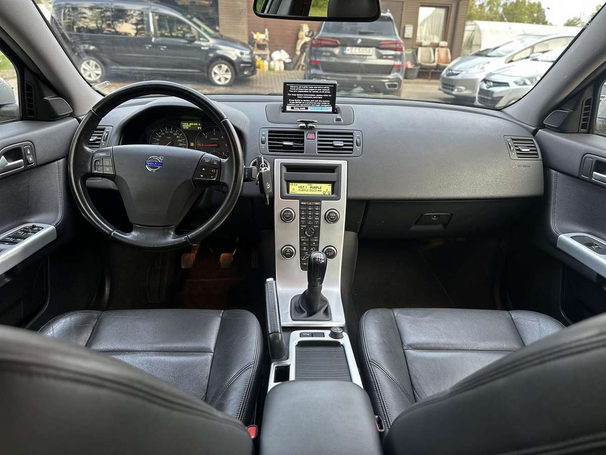 Volvo S40, 1.6 l., Седан
