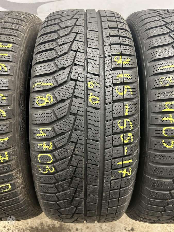 Hankook Winter Icept Evo 2, winter 215/55 R17