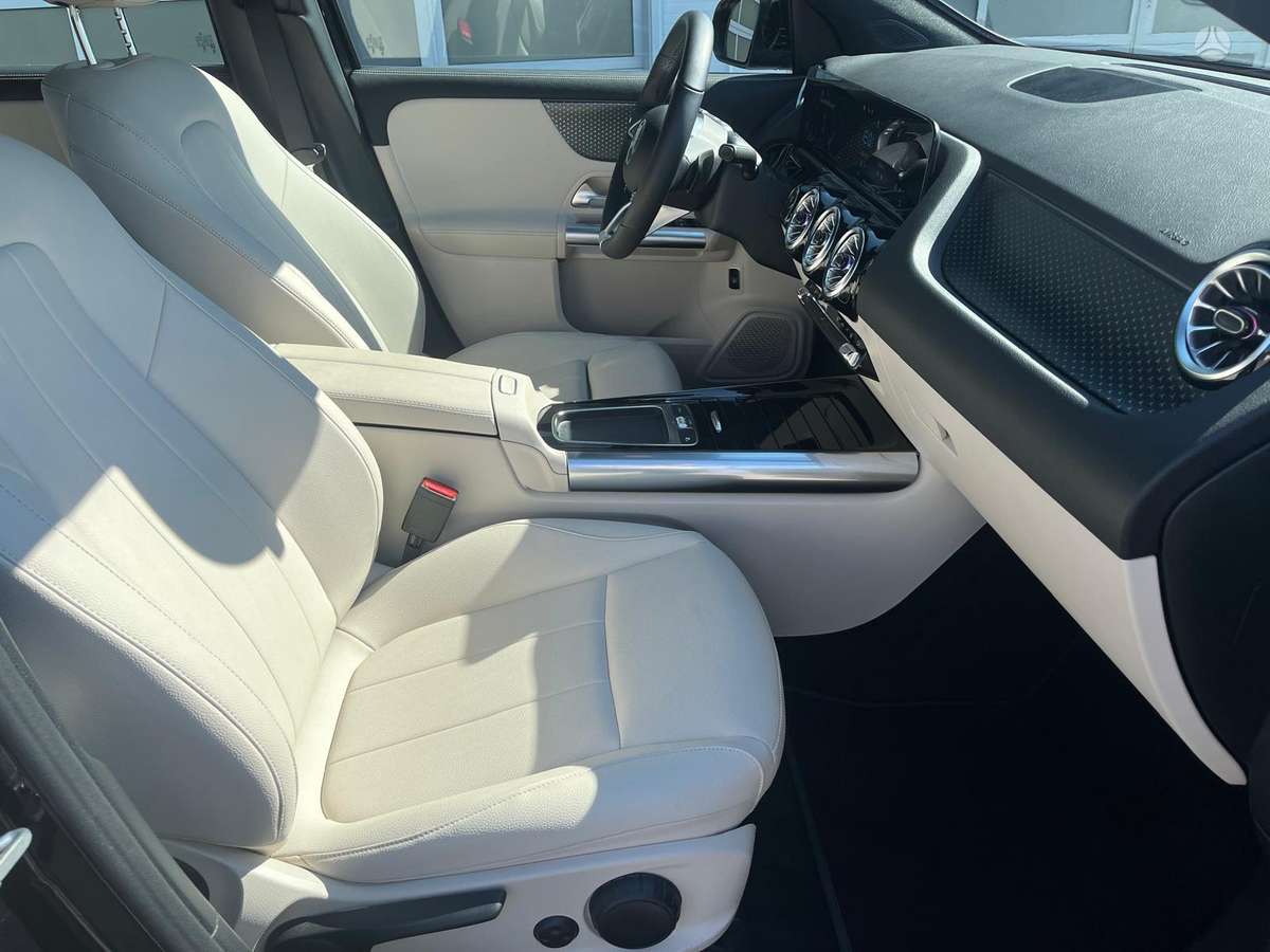 Mercedes-Benz EQA, 70 кВт·ч, Внедорожник / Кроссовер