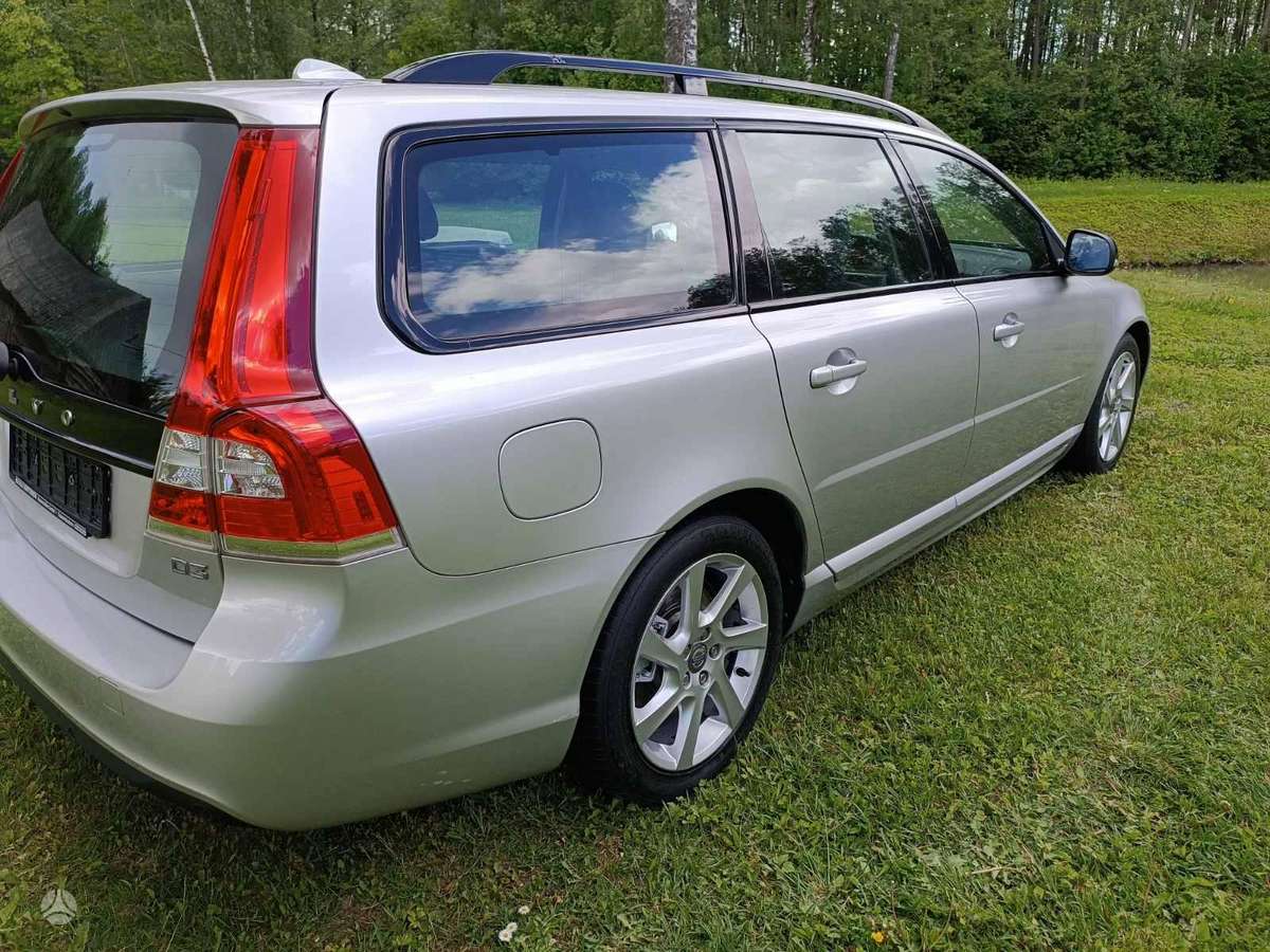 Volvo V70, 2.0 l., Универсал