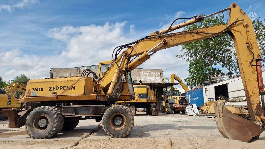Zeppelin ZM19, excavator