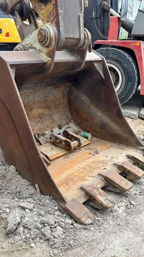 Zeppelin ZM19, excavator
