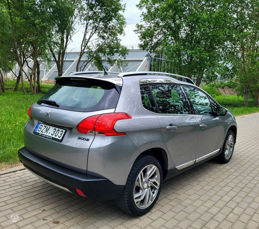 Peugeot 2008 - 5