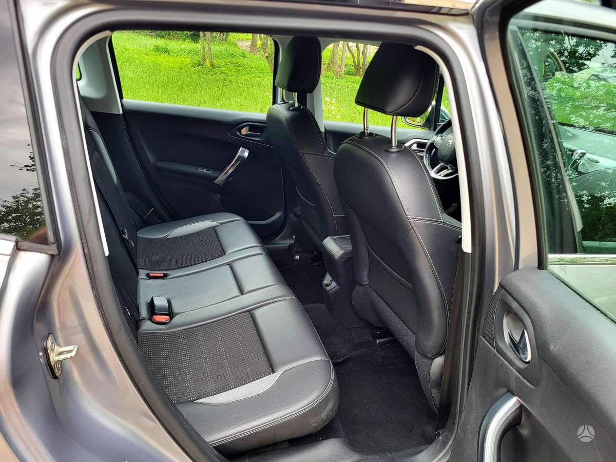 Peugeot 2008 - 9