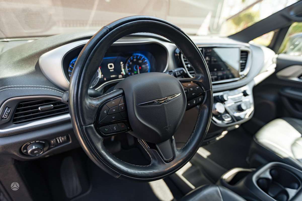 Chrysler Pacifica, 3.6 l., Минивэн