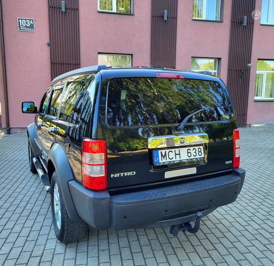 Dodge Nitro, 2.8 l., off-road / crossover